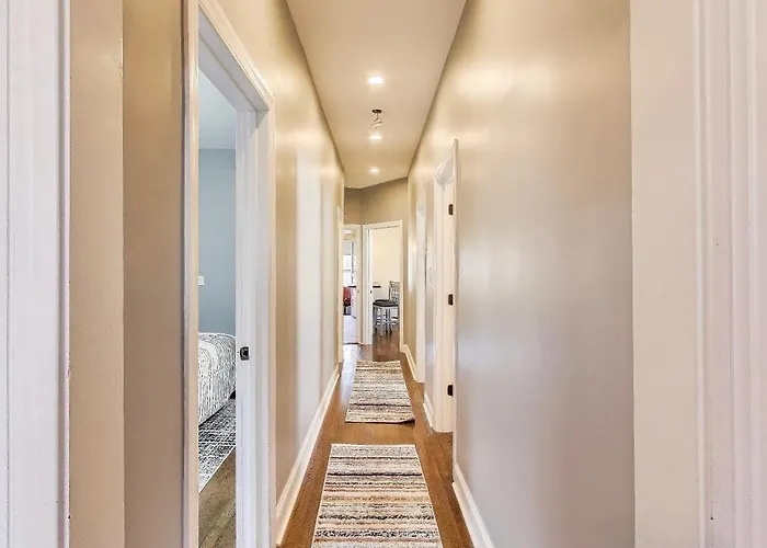 Edgewater Andersonville-area Close To Loyola Ez Parking *