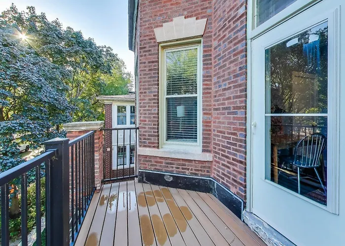 Edgewater Andersonville-area Close To Loyola Ez Parking *