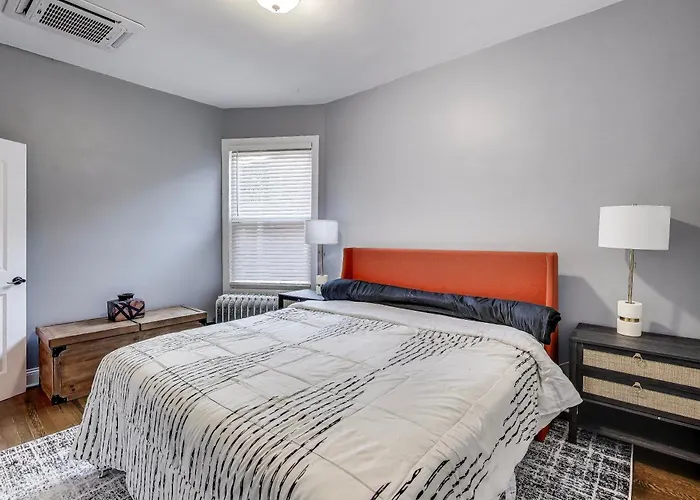 Edgewater Andersonville-area Close To Loyola Ez Parking * Chicago